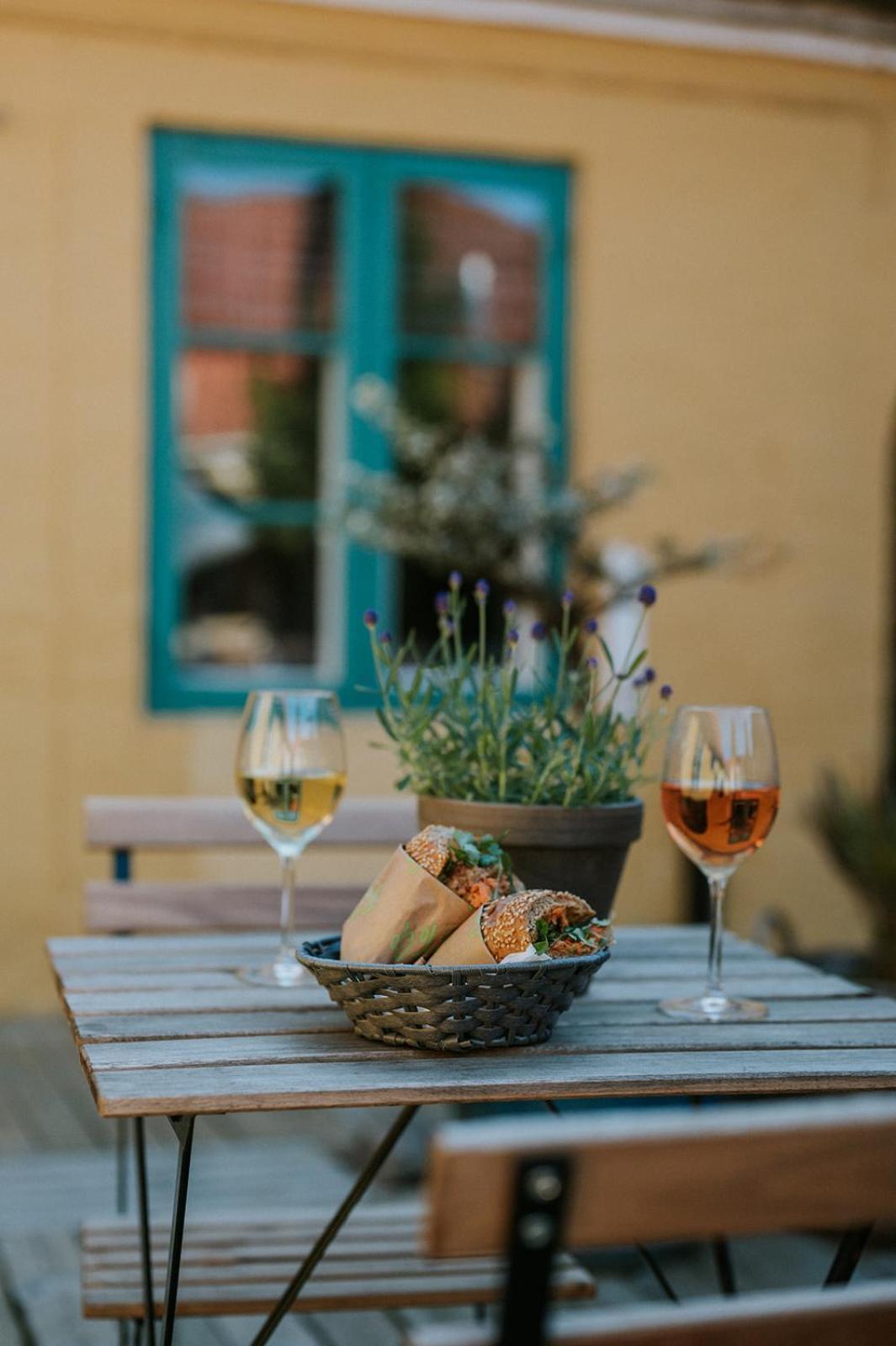 Kefs Guesthouse & Cafe Ærøskøbing Екстериор снимка